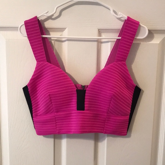 Crop top - Picture 1 of 2